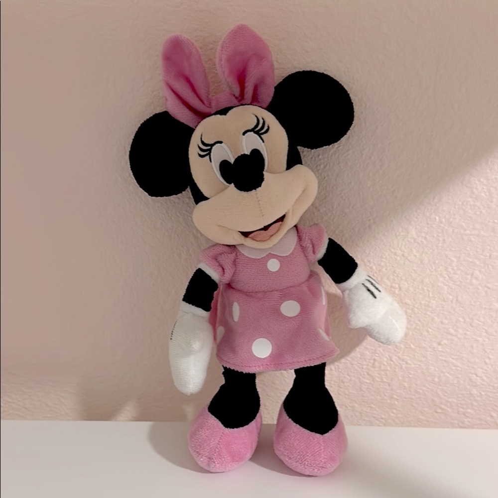 🆓 Disney Minnie Mouse Plush Toy - Pink and Black
